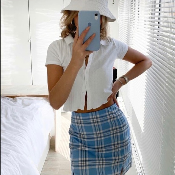 Brandy Melville Cara Skirt - Picture 1 of 3